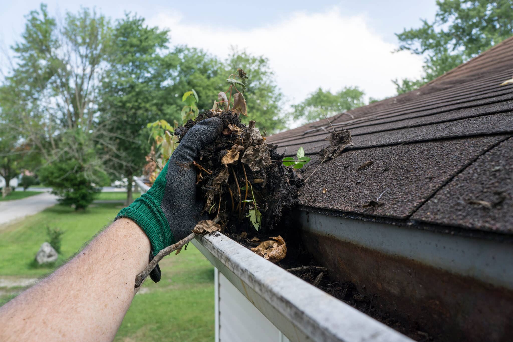 local gutter cleaning Manor, TX